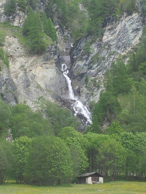 Hotel Alpina Vals Buitenkant foto