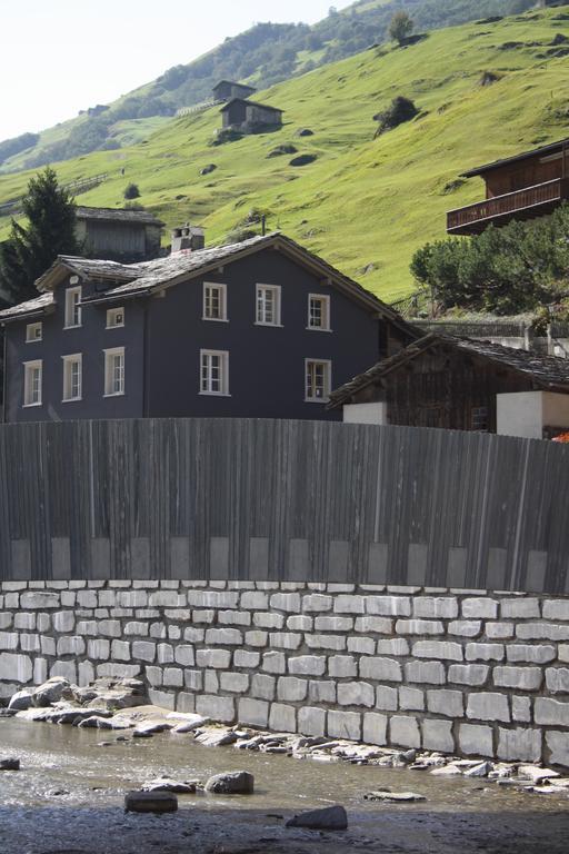 Hotel Alpina Vals Buitenkant foto